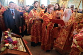В праздник Пятидесятницы Патриарший наместник Московской епархии совершил Литургию и молебен перед мощами св. Георгия Победоносца в Коломне