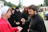 Митрополит Волоколамский Иларион посетил Свято-Елиcаветинский монастырь и храмы Минска