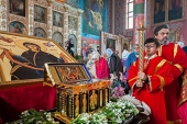 Тридцать тысяч паломников поклонились Поясу Пресвятой Богородицы в казахстанском Таразе