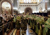 В канун праздника Входа Господня в Иерусалим Святейший Патриарх Кирилл совершил всенощное бдение в Храме Христа Спасителя