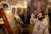 Митрополит Волоколамский Антоний освятил икону для Свято-Троицкого храма в Монголии