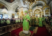 В день памяти благоверных князей Даниила Московского и Александра Невского Предстоятель Русской Церкви совершил Литургию в Даниловом ставропигиальном монастыре