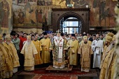 В день памяти святителя Петра, митрополита Московского, Предстоятель Русской Церкви совершил Литургию в Патриаршем Успенском соборе