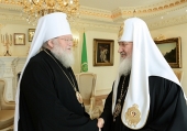 Святейший Патриарх Московский и всея Руси Кирилл принял митрополита Восточно-Американского и Нью-Йоркского Илариона