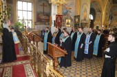 На Украине начался крестный ход за мир в зоне боевых действий