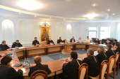 Патриарший экзарх всея Беларуси провел совещание с руководителями и сотрудниками синодальных отделов Белорусской Православной Церкви