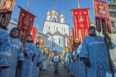 Общегородской крестный ход состоялся в Санкт-Петербурге в День православной молодежи
