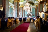 В день памяти первоверховных апостолов Петра и Павла Святейший Патриарх Кирилл совершил Литургию в соборе Петропавловской крепости Санкт-Петербурга